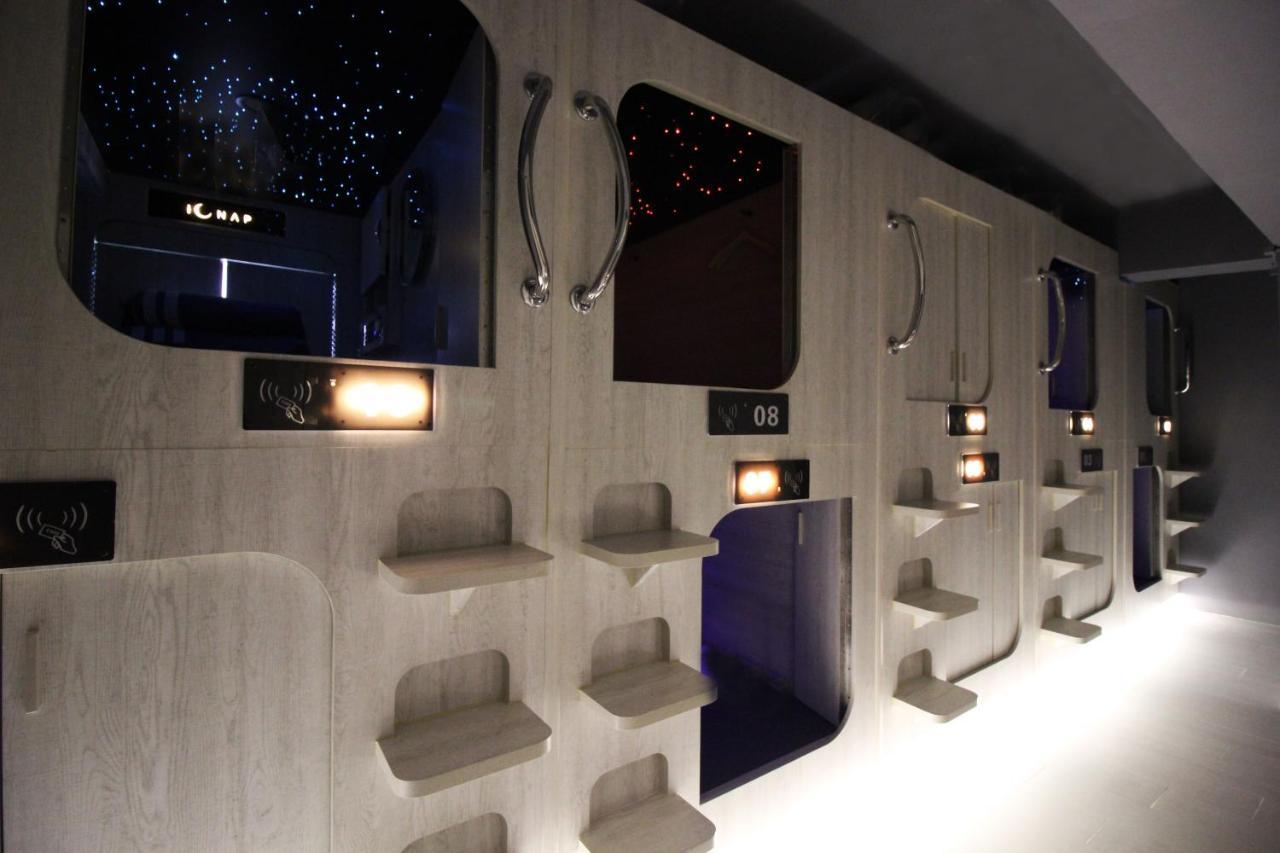 L'Etoile De Mer Mong Kok - Capsule Hotel Kowloon  Dış mekan fotoğraf